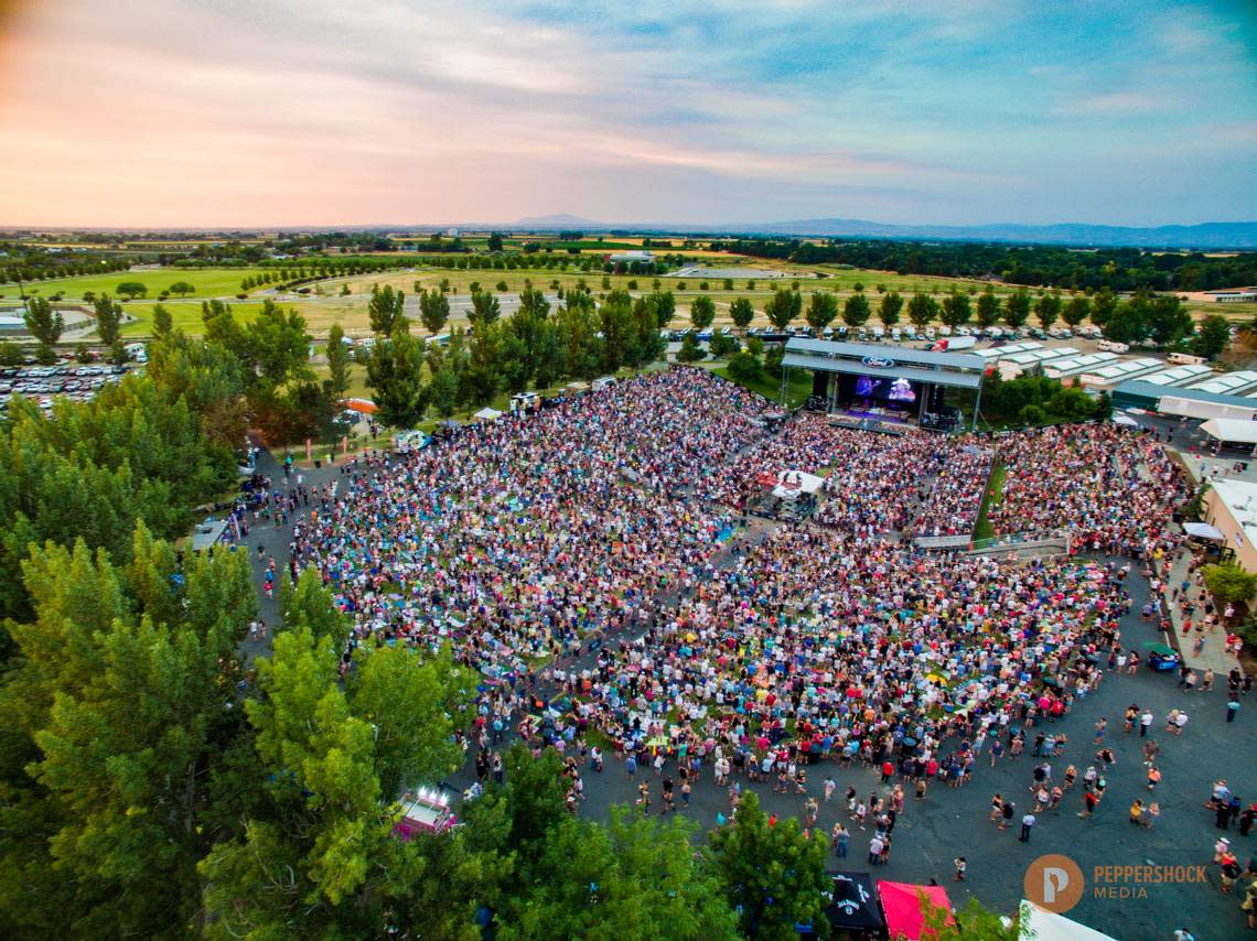 outdoor amphitheater at ford idaho center